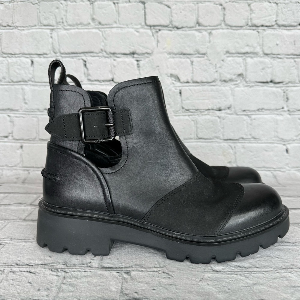 UGG Stockton Leather Combat Ankle Boots Size 8 slip on Buckle Strap Black